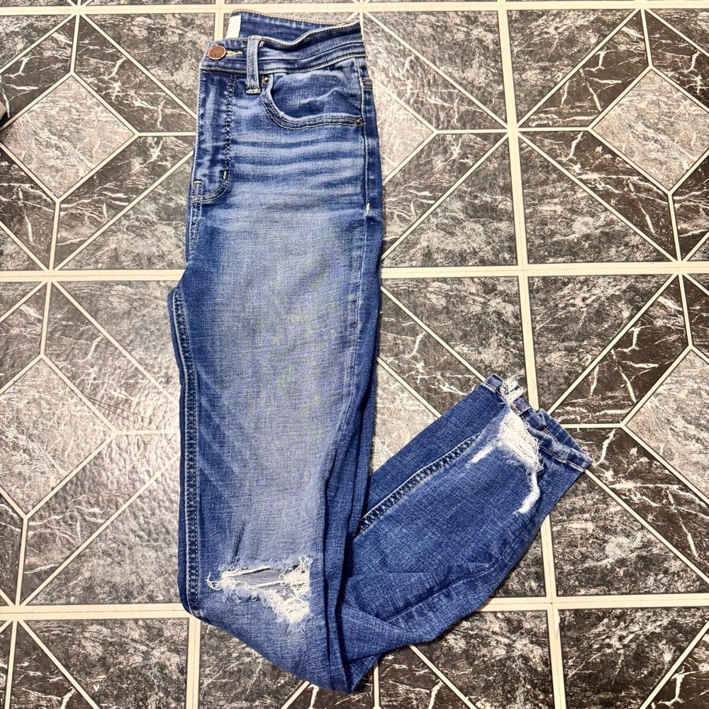 Blue Distressed Women Jeans